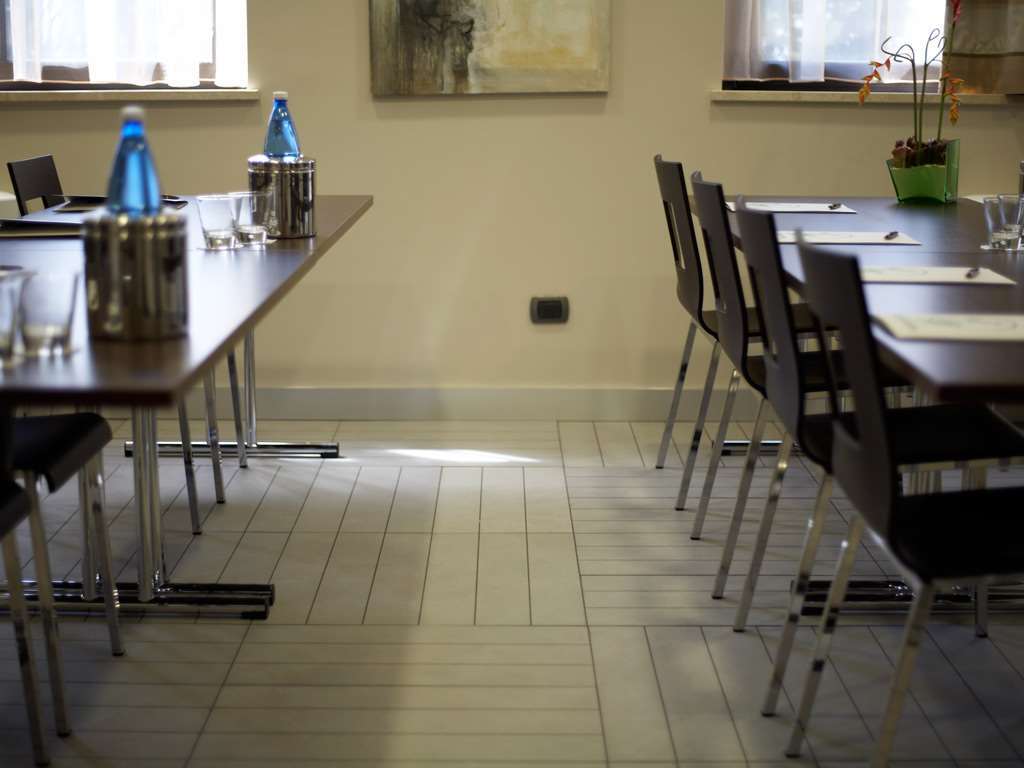 Hotel Montini Linate Airport Peschiera Borromeo Facilities photo